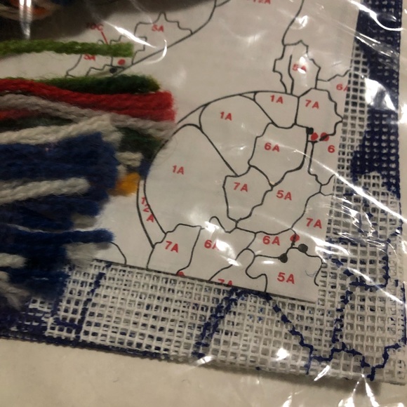 The Creative Circle 2519 Holly Duck & Embroidery Set Vintage Old Stock New - Picture 10 of 14